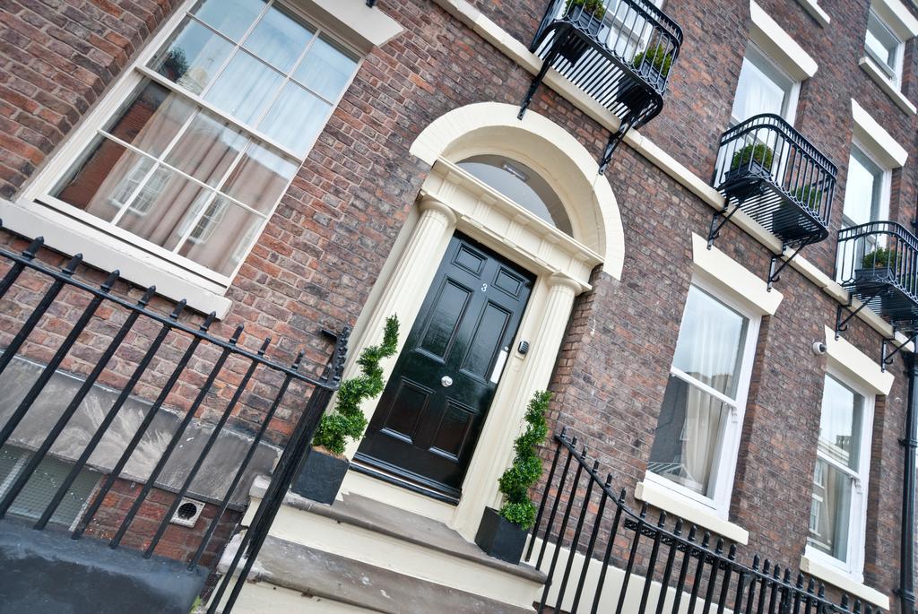 Ware Rodney Street * Liverpool