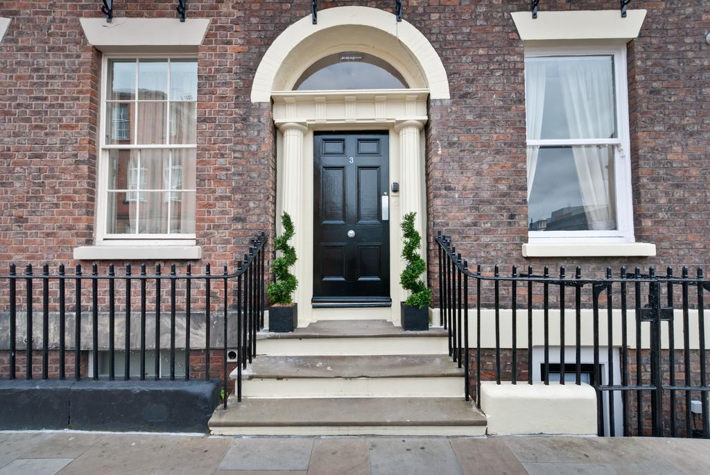 Ware Rodney Street * Liverpool